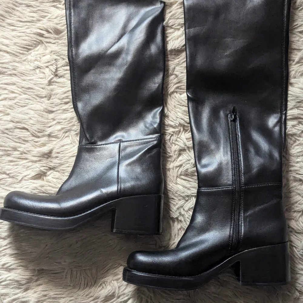 NWOT Jeffrey Campbell Reflect Thigh High Platform Boots in Black